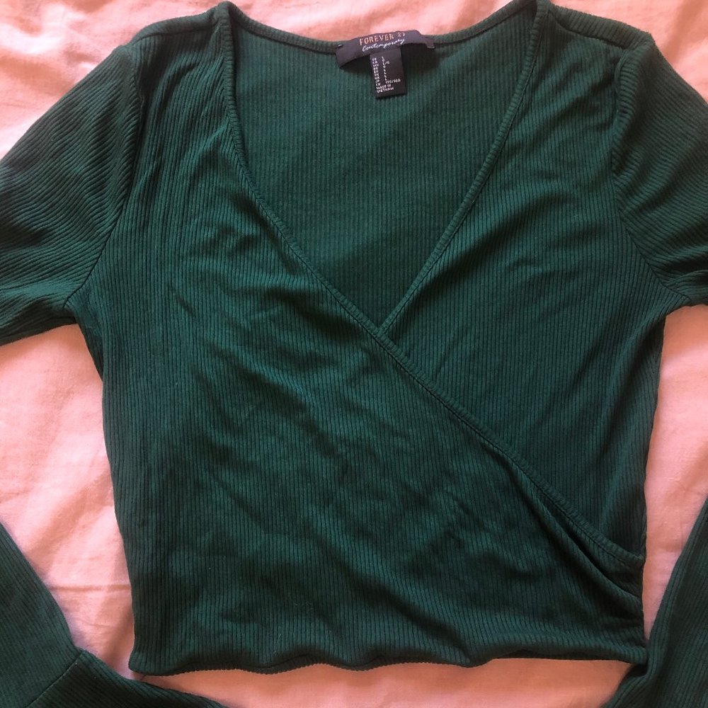 Forr Green Foever 21 long sleeve crop top